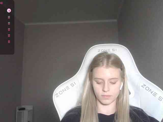 Helga_Pataki webcam