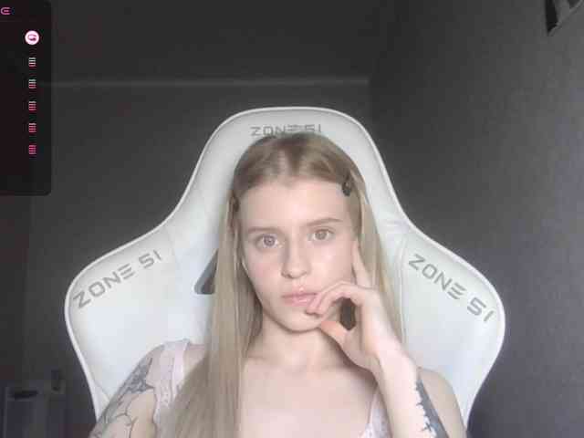 Helga_Pataki webcam