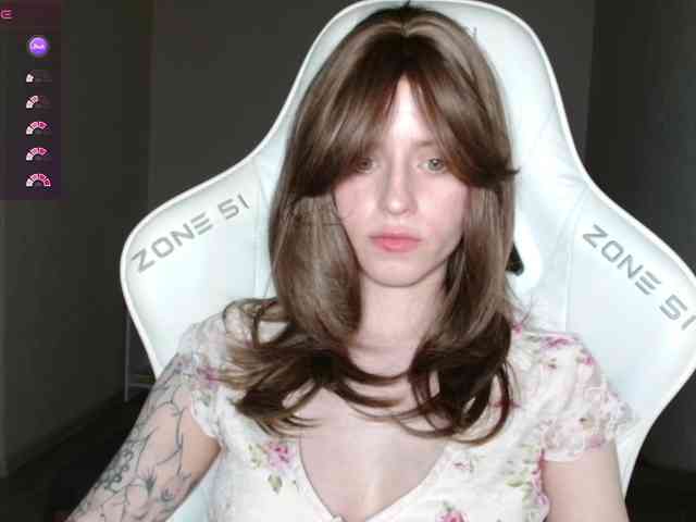 Helga_Pataki webcam