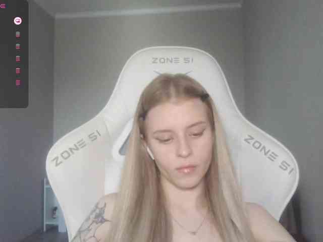 Helga_Pataki webcam
