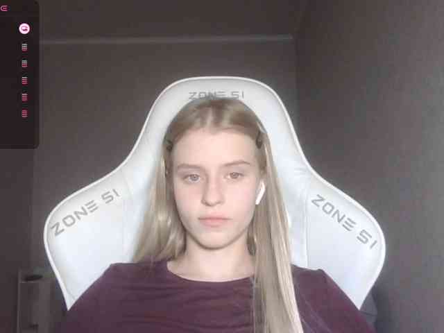 Helga_Pataki webcam