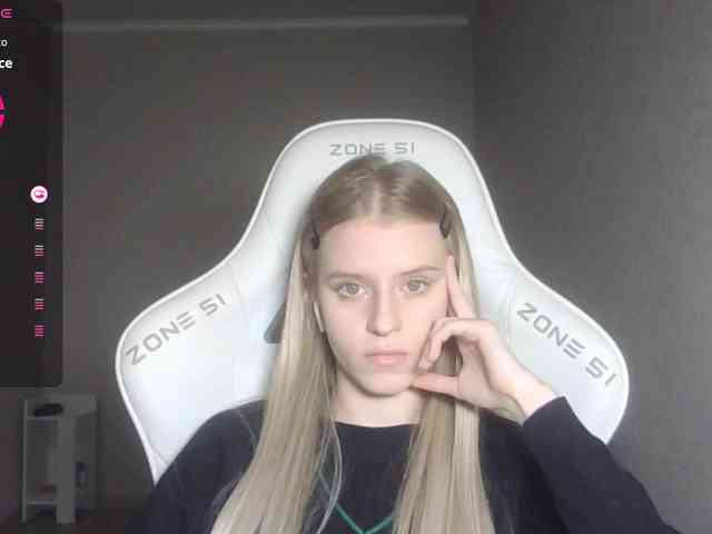 Helga_Pataki webcam