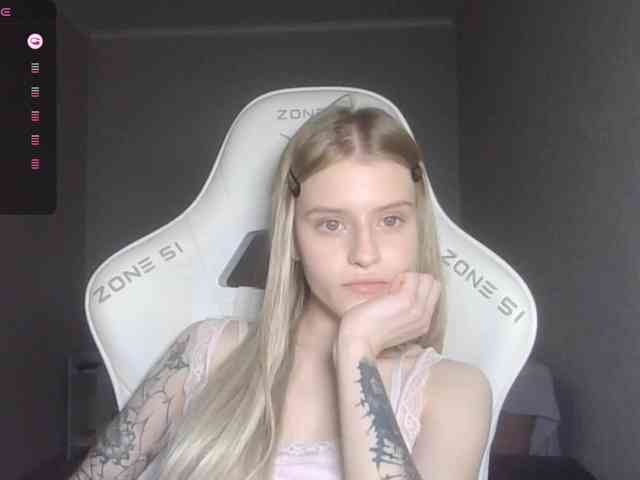 Helga_Pataki webcam