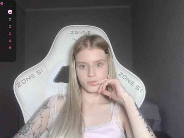 Helga_Pataki webcam