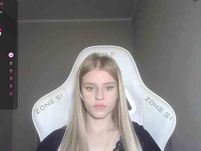 Helga_Pataki webcam