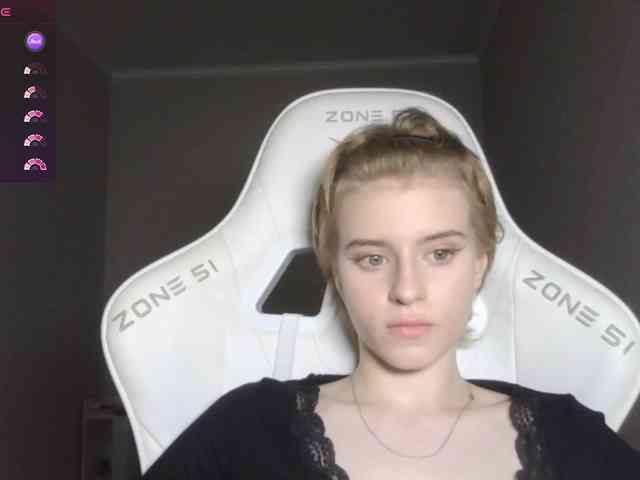 Helga_Pataki webcam