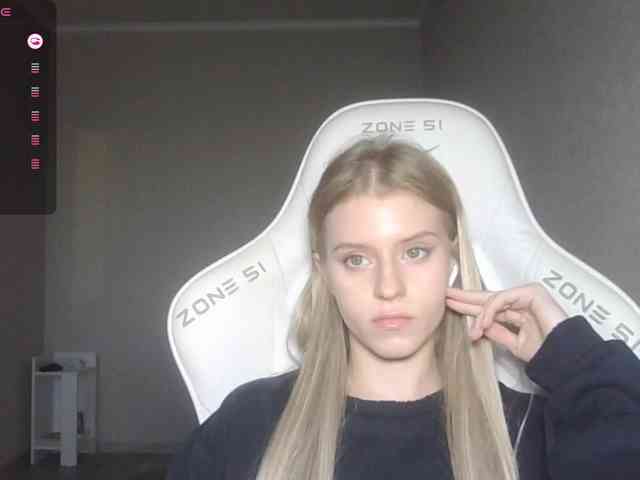 Helga_Pataki webcam
