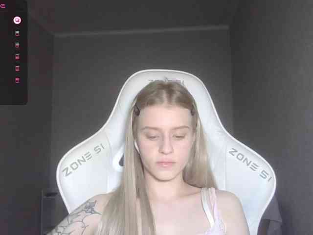 Helga_Pataki webcam