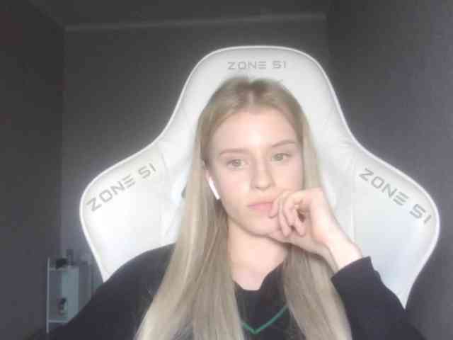 Helga_Pataki webcam