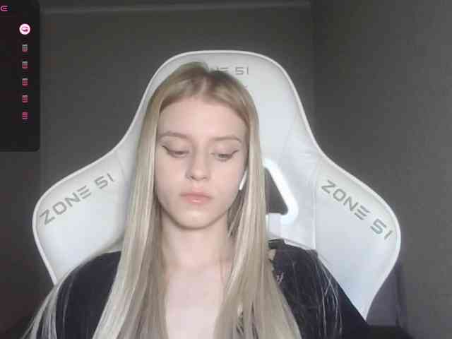 Helga_Pataki webcam