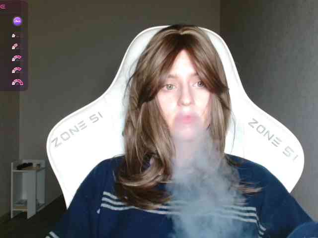 Helga_Pataki webcam