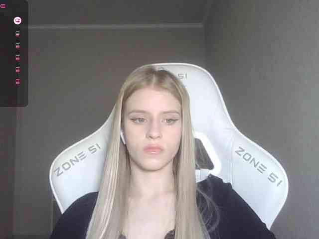 Helga_Pataki webcam