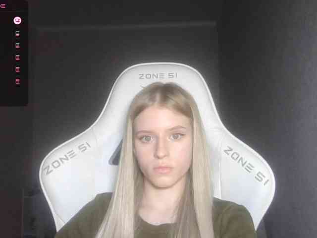 Helga_Pataki webcam
