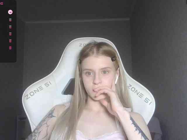 Helga_Pataki webcam