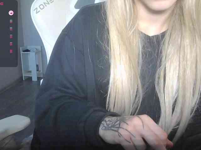 Helga_Pataki webcam