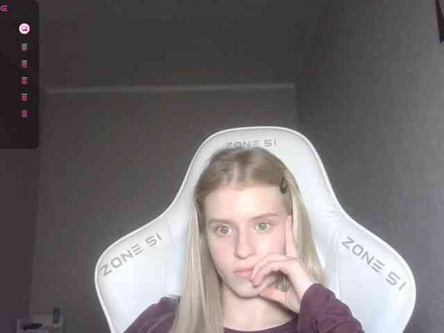 Helga_Pataki webcam