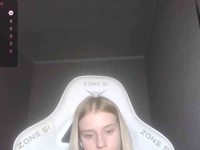 Helga_Pataki webcam