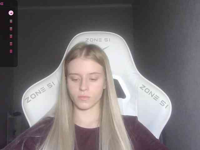 Helga_Pataki webcam