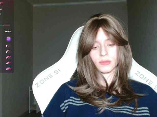 Helga_Pataki webcam