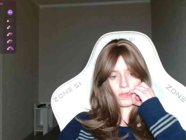 Helga_Pataki webcam