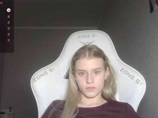 Helga_Pataki webcam