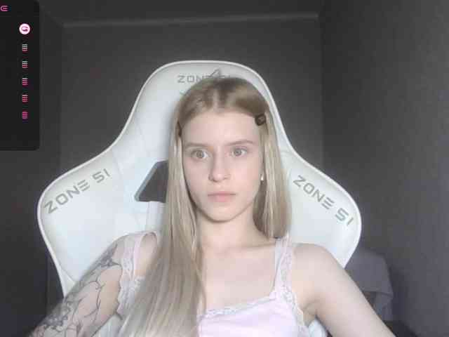 Helga_Pataki webcam