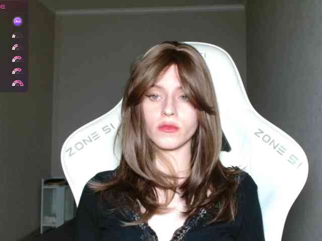 Helga_Pataki webcam