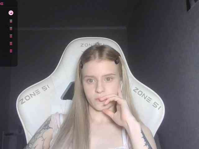 Helga_Pataki webcam