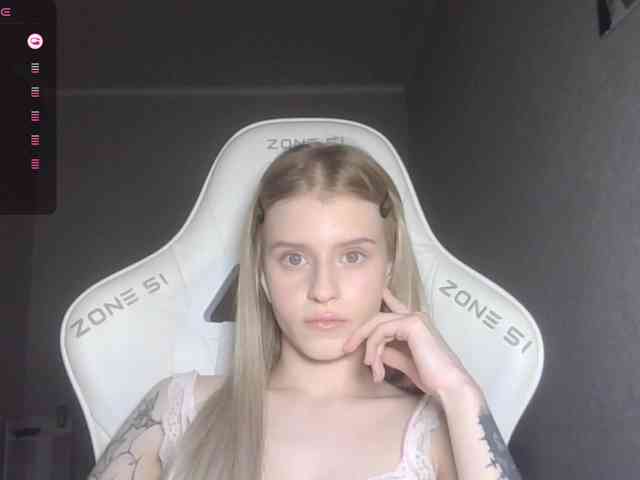 Helga_Pataki webcam