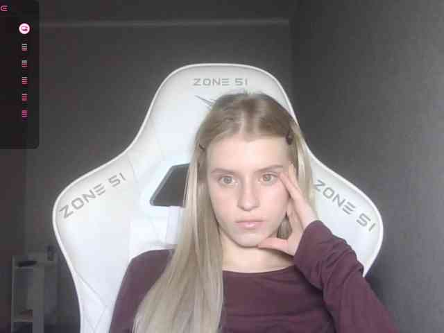 Helga_Pataki webcam