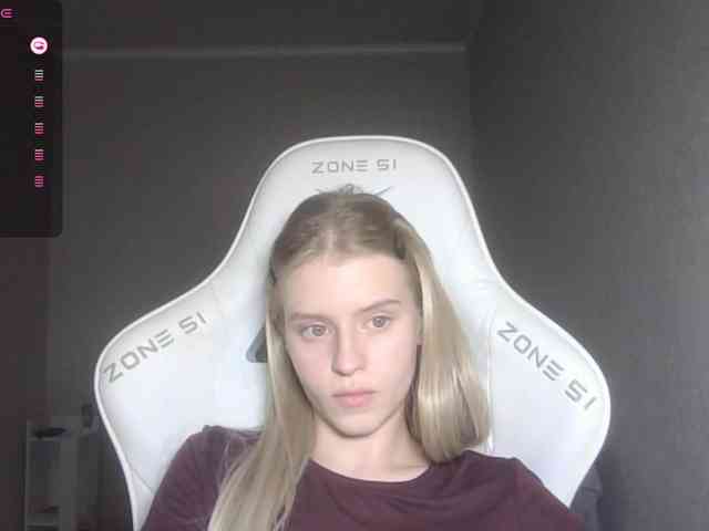 Helga_Pataki webcam