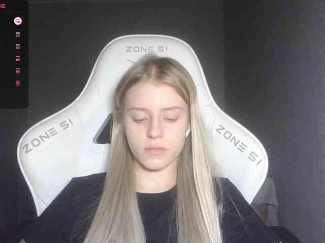 Helga_Pataki webcam