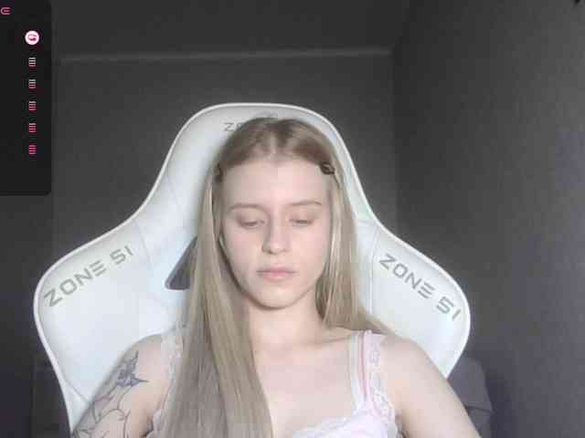 Helga_Pataki webcam