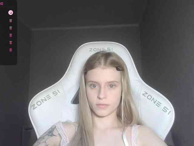 Helga_Pataki webcam