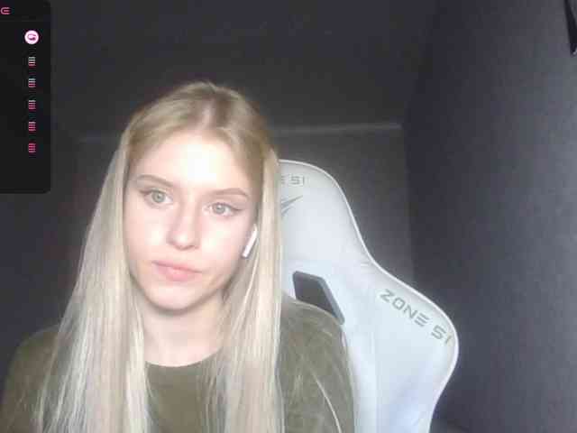 Helga_Pataki webcam