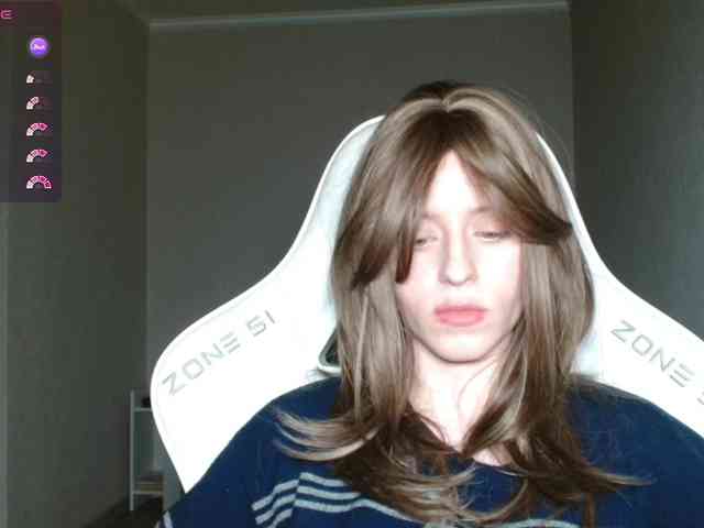 Helga_Pataki webcam