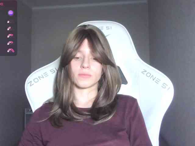 Helga_Pataki webcam