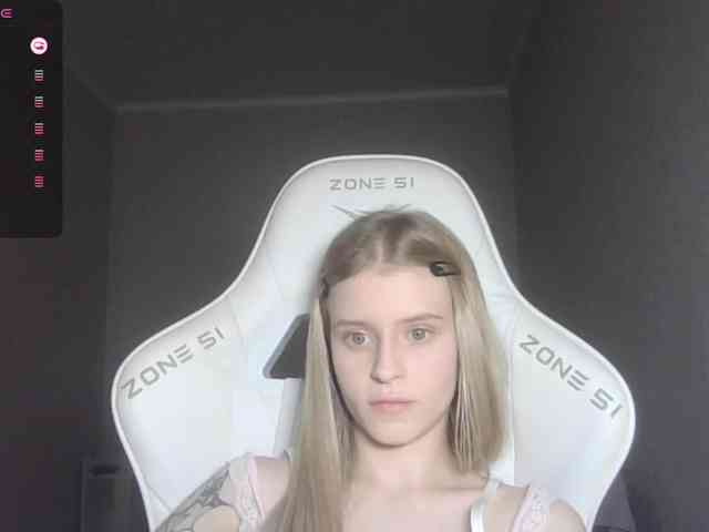 Helga_Pataki webcam