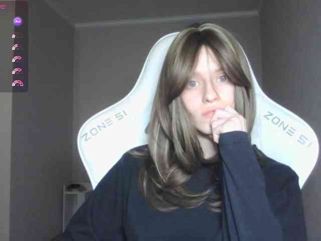 Helga_Pataki webcam