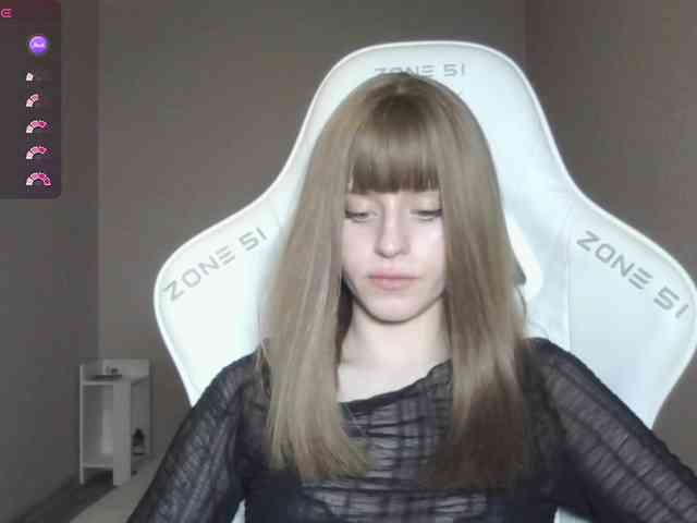 Helga_Pataki webcam