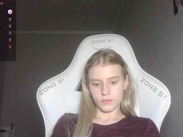 Helga_Pataki webcam