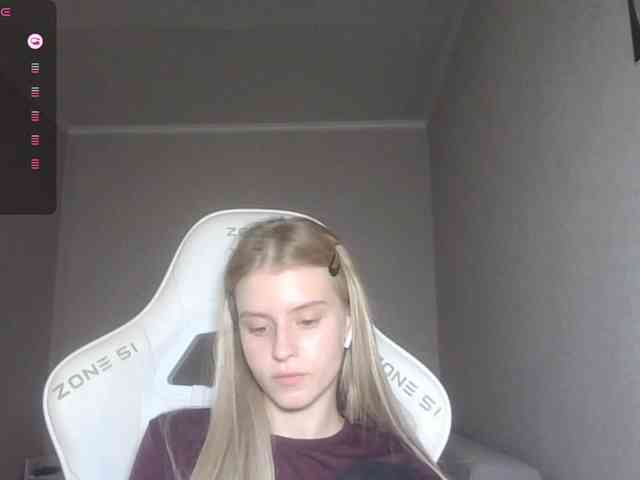 Helga_Pataki webcam