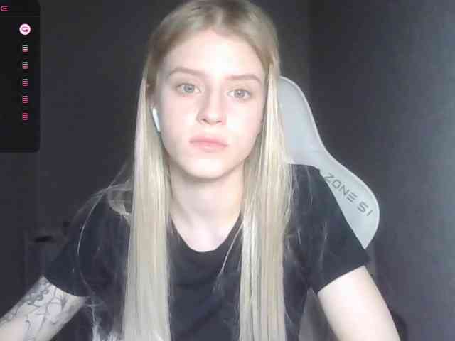 Helga_Pataki webcam