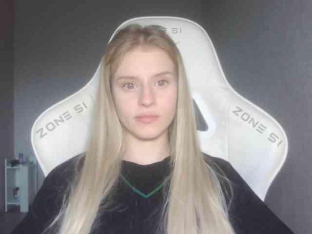 Helga_Pataki webcam