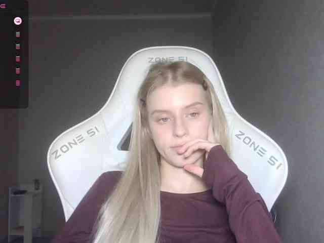 Helga_Pataki webcam
