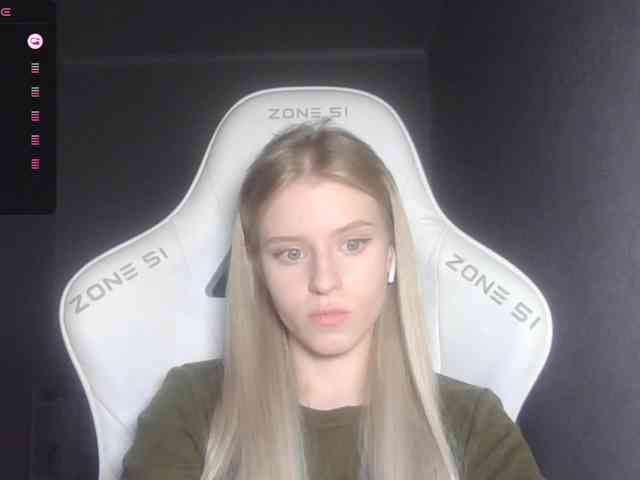 Helga_Pataki webcam