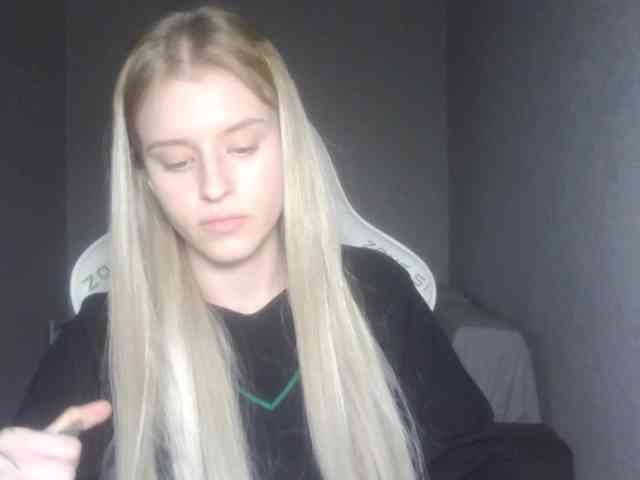 Helga_Pataki webcam