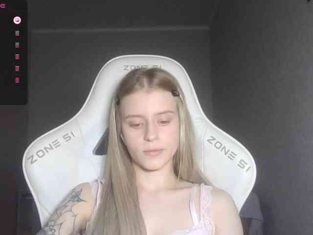 Helga_Pataki webcam