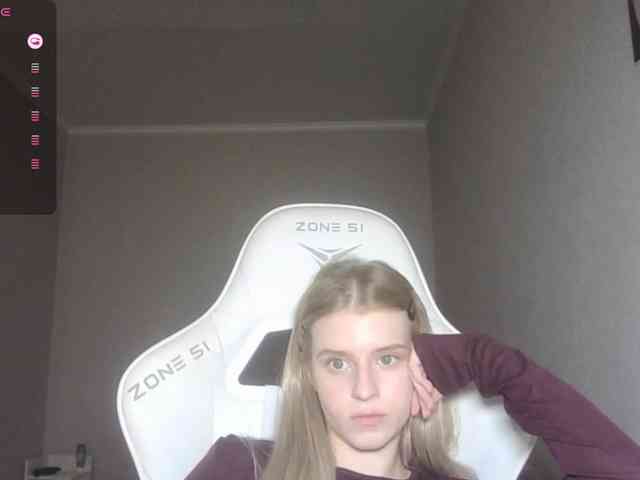 Helga_Pataki webcam