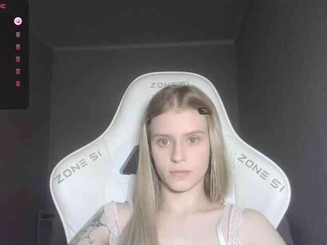 Helga_Pataki webcam